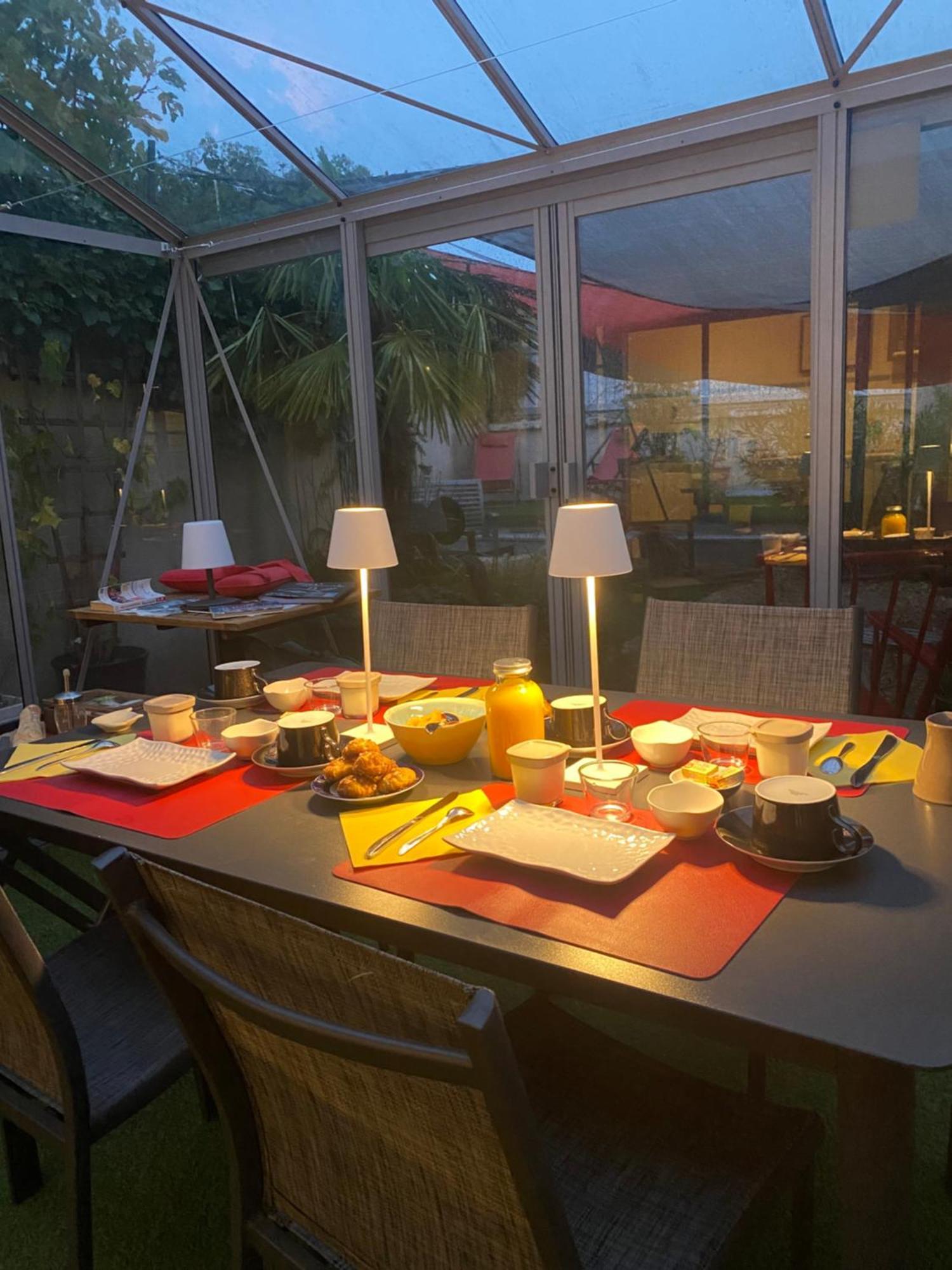 Suite En Terrasse A Cognac Exterior photo